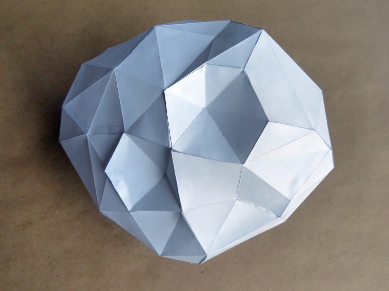 Papercraft asteroid Psyche photo 1